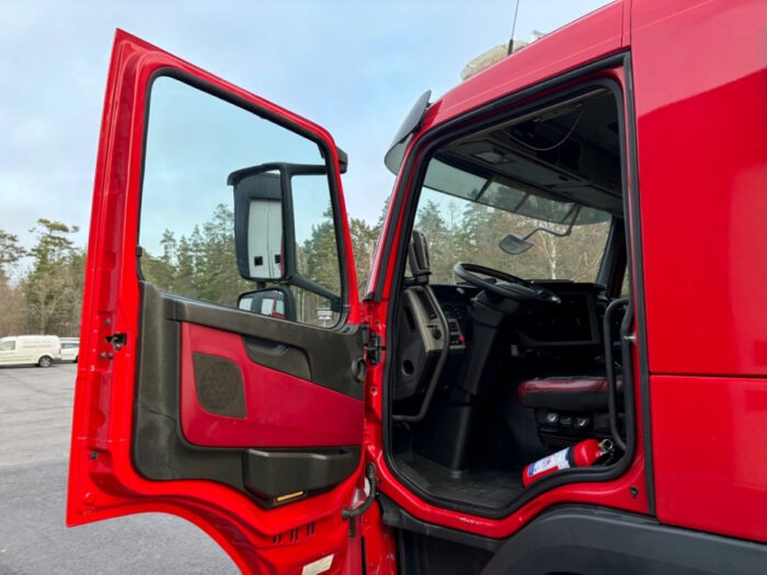 2014 Volvo FM 6×2 - Image 37