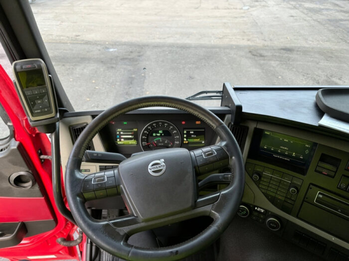 2014 Volvo FM 6×2 - Image 40