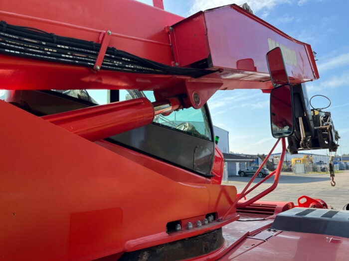 2015 Manitou MRT 2150 - Image 12