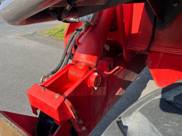 2015 Manitou MRT 2150 - Image 25