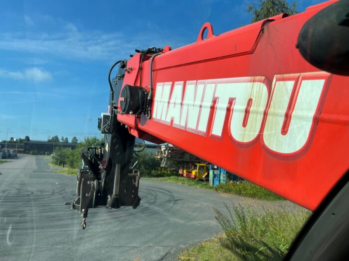 2015 Manitou MRT 2150 - Image 28