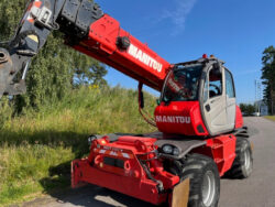 2015 Manitou MRT 2150 - Image 4
