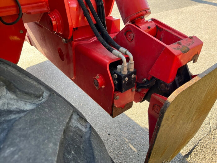2015 Manitou MRT 2150 - Image 7