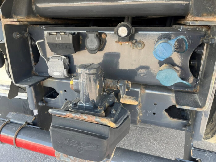2015 Scania P410 - Image 7