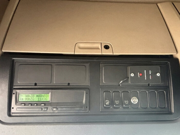 2016 Scania R580 - Image 17