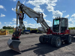 2016 Takeuchi TB295W - Image 10