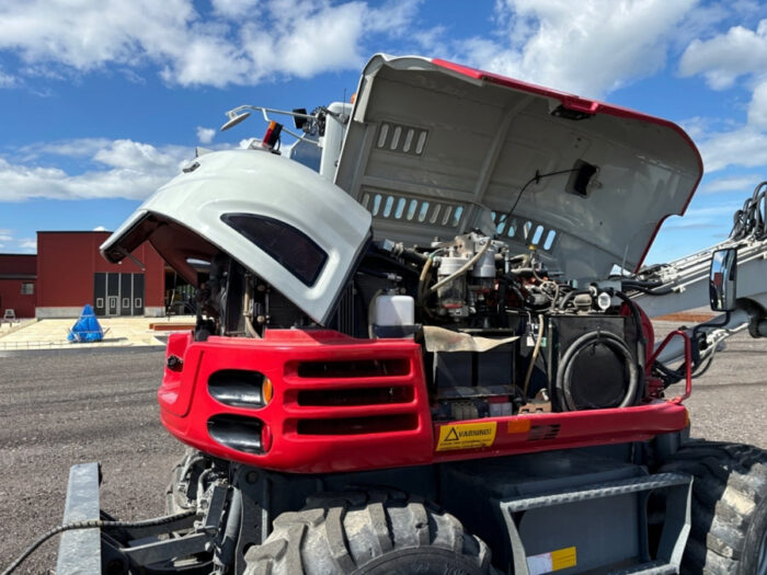 2016 Takeuchi TB295W - Image 59