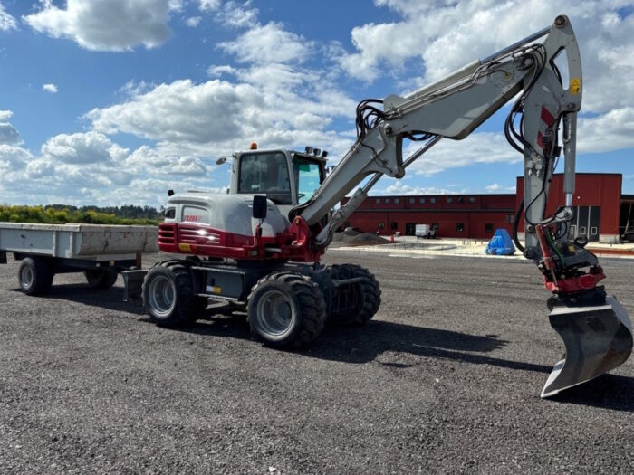 2016 Takeuchi TB295W - Image 8