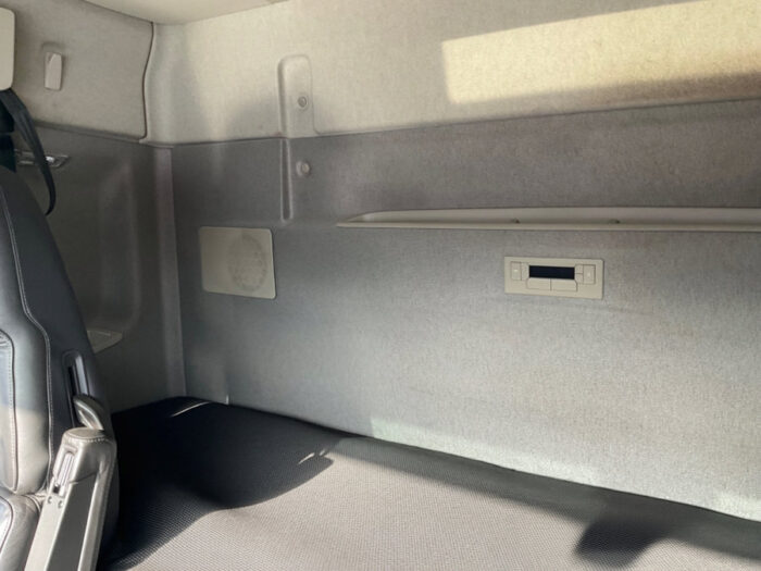 2016 Volvo FH 500 8×2*6 - Image 73