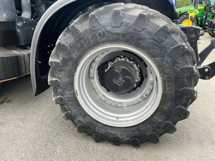 2017 New Holland T8.435 - Image 15