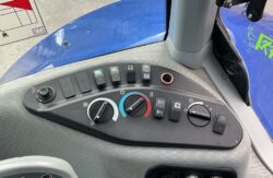 2017 New Holland T8.435 - Image 44