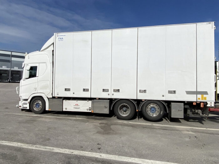 2017 Scania R500B6X2*4LB - Image 2