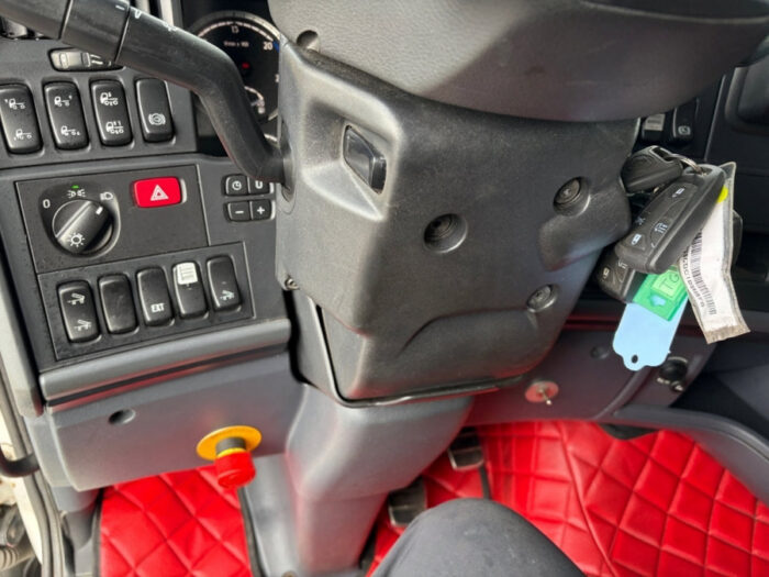 2018 Scania R580, V8 - Image 18