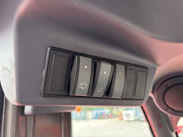2019 Manitou MHT 10130 - Image 16