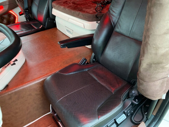 2019 Scania G500 - Image 40
