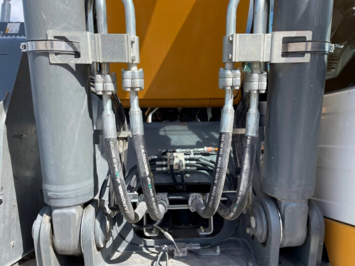 2020 Liebherr 938 - Image 23