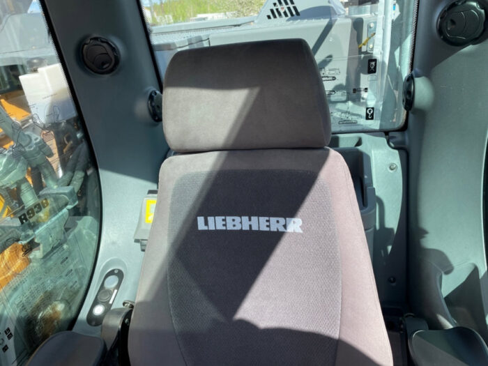 2020 Liebherr 938 - Image 44