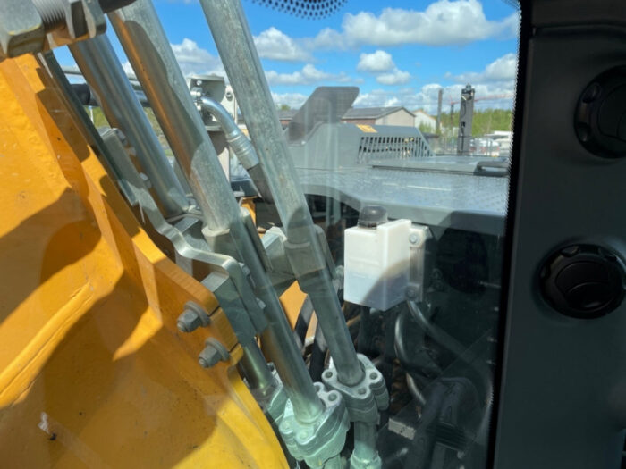 2020 Liebherr 938 - Image 52