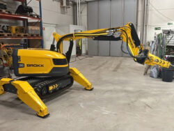 2021 Brokk 200 - Image 18