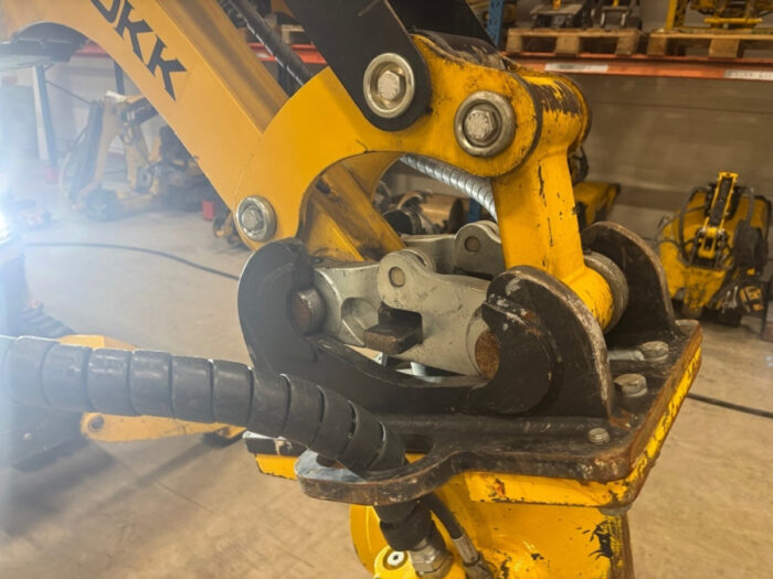 2021 Brokk 200 - Image 23