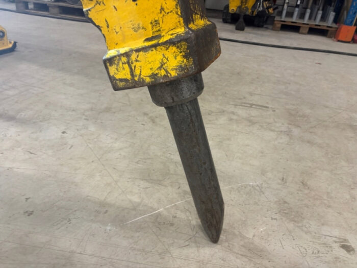 2021 Brokk 200 - Image 24
